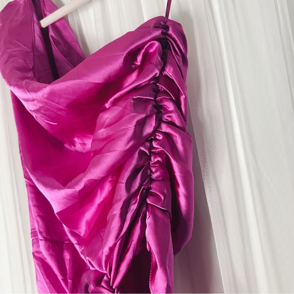 Glam Fuchsia Satin One Shoulder Top - Picture 3 of 4